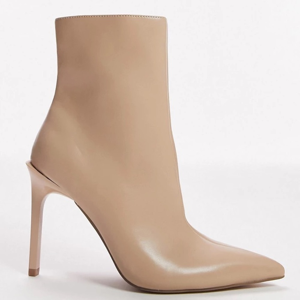 TOPSHOP NEUTRAL BEIGE PATENT ANKLE BOOTS Size 9.5
